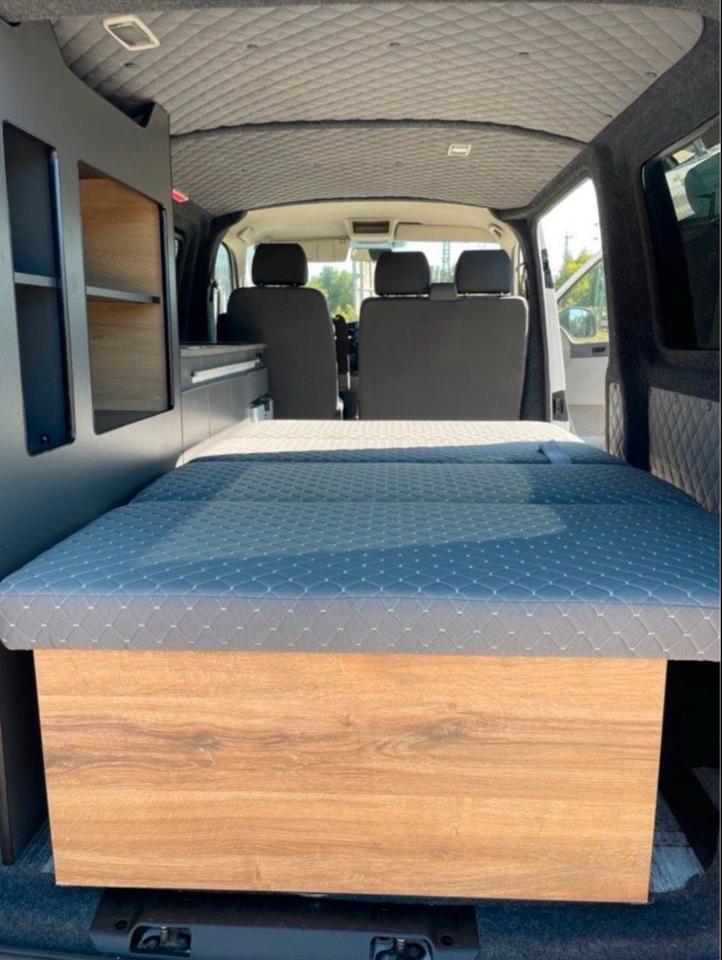 VW T5 2.0 TDI Camper, TÜV NEU, Moderner Ausbau, Standheizung. in Bremen
