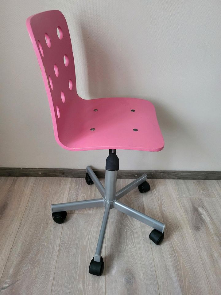 Ikea Schreibtischstuhl auf Rollen (2 mal vorhanden) in Nauroth