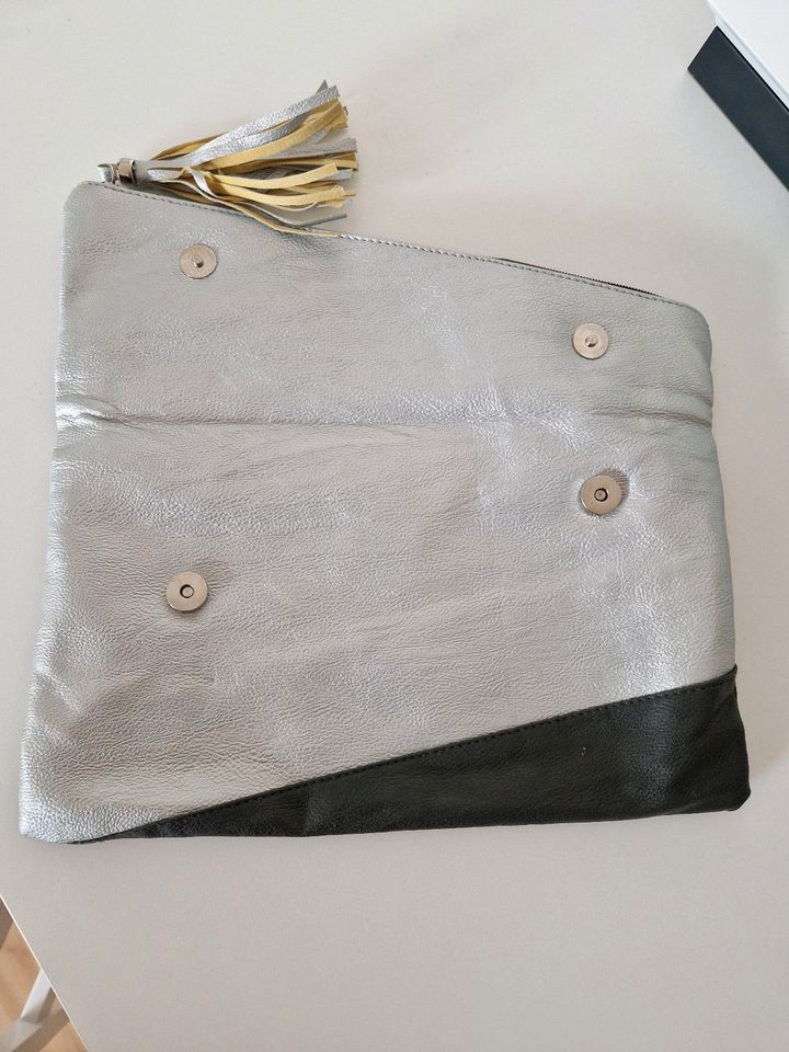 Silber-Graue Clutch in Ingolstadt