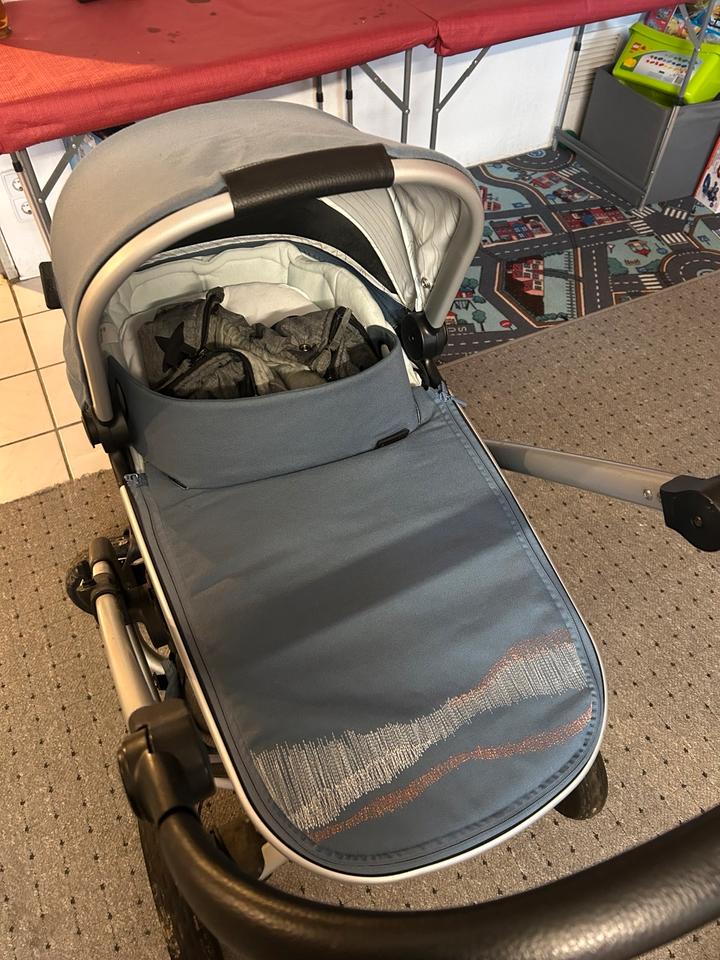 Komplettset Maxi Cosi Nova 4 Kinderwagen, Autoschale, Sportsitz in Bexbach