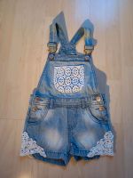 Kurze Latzhose, Shorts, Latzshorts Jeans Gr. 110 Nordrhein-Westfalen - Sassenberg Vorschau