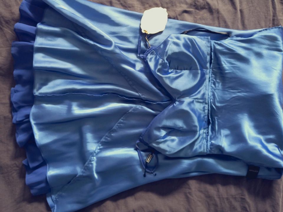 Langes Abendkleid Gr 19(38 kurz) in blau mit Perlen bestickt in Wallenhorst