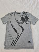 Adidas T-Shirt gr 140-146 Niedersachsen - Bad Laer Vorschau