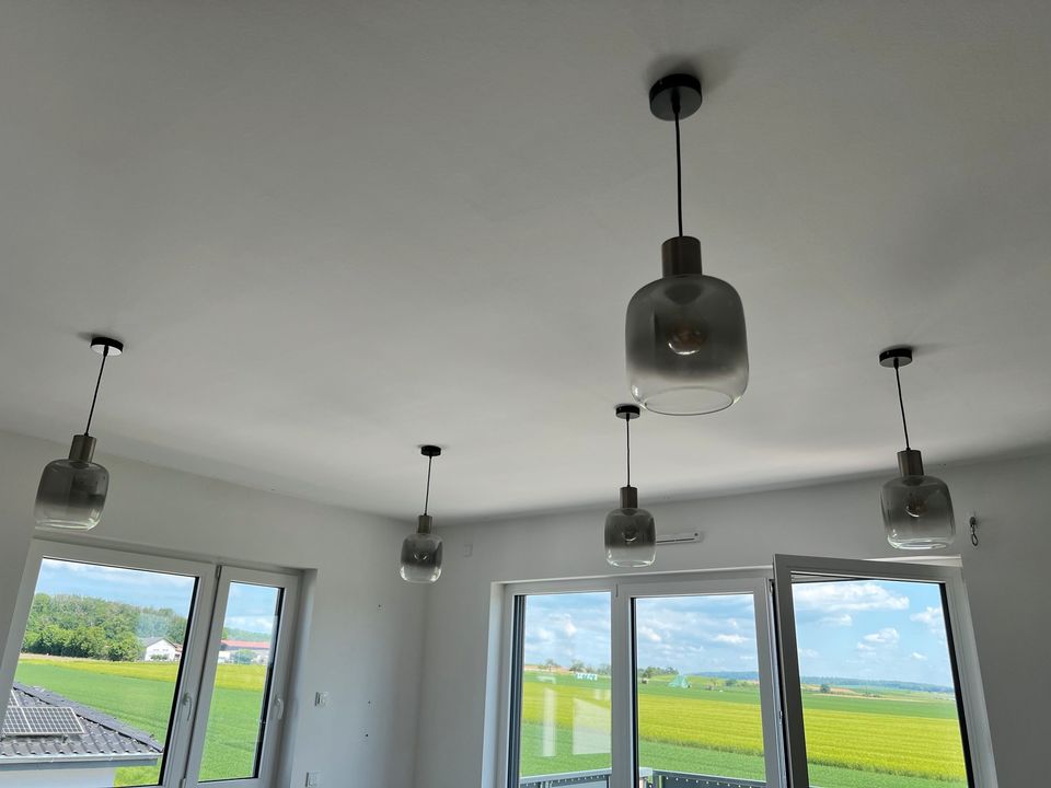 Graue hänge Lampe in Langenselbold