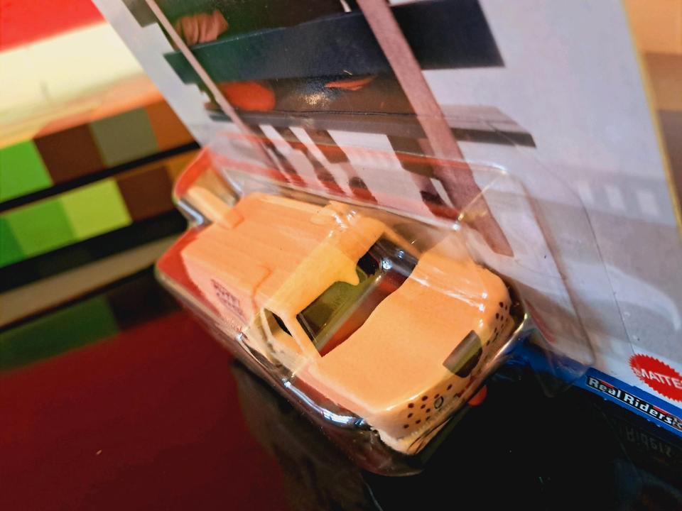 HOT WHEELS - MOVIE CAR - DUMM & DÜMMER  - DUMB&DUMBER DOGGY VAN in Chemnitz