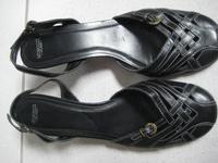 Minozzi Sandalen Sandaletten Gr. 40 schwarz Nordrhein-Westfalen - Reichshof Vorschau