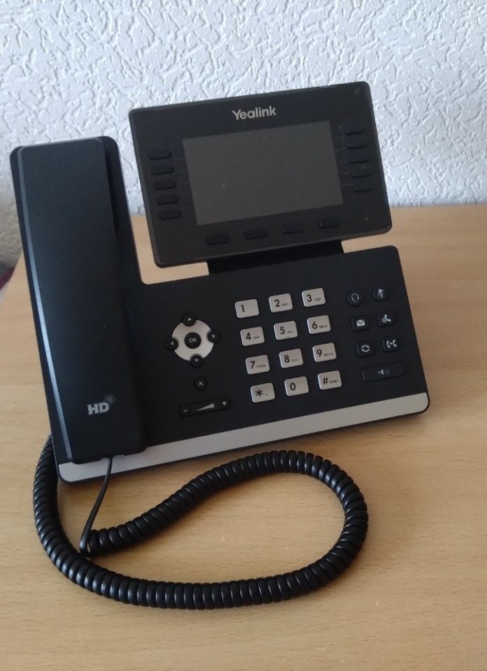 Telefon Yealink IP-Telefon mit Headset in Schemmerhofen