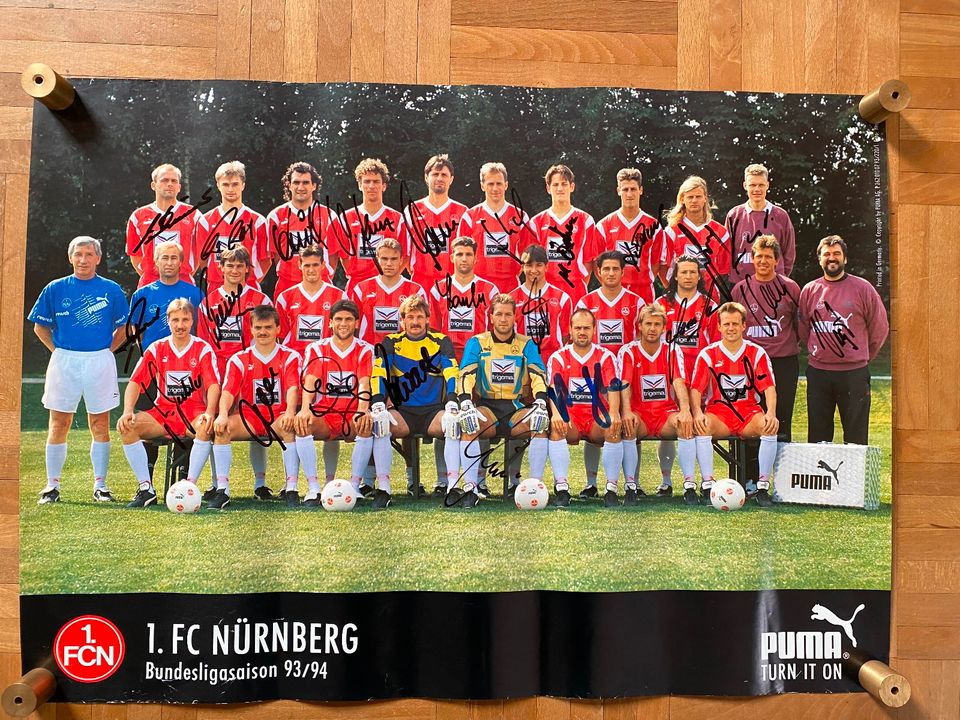 1. FCN Club Nürnberg Fanartikel, Ball, Poster signiert, Schal in Neustadt