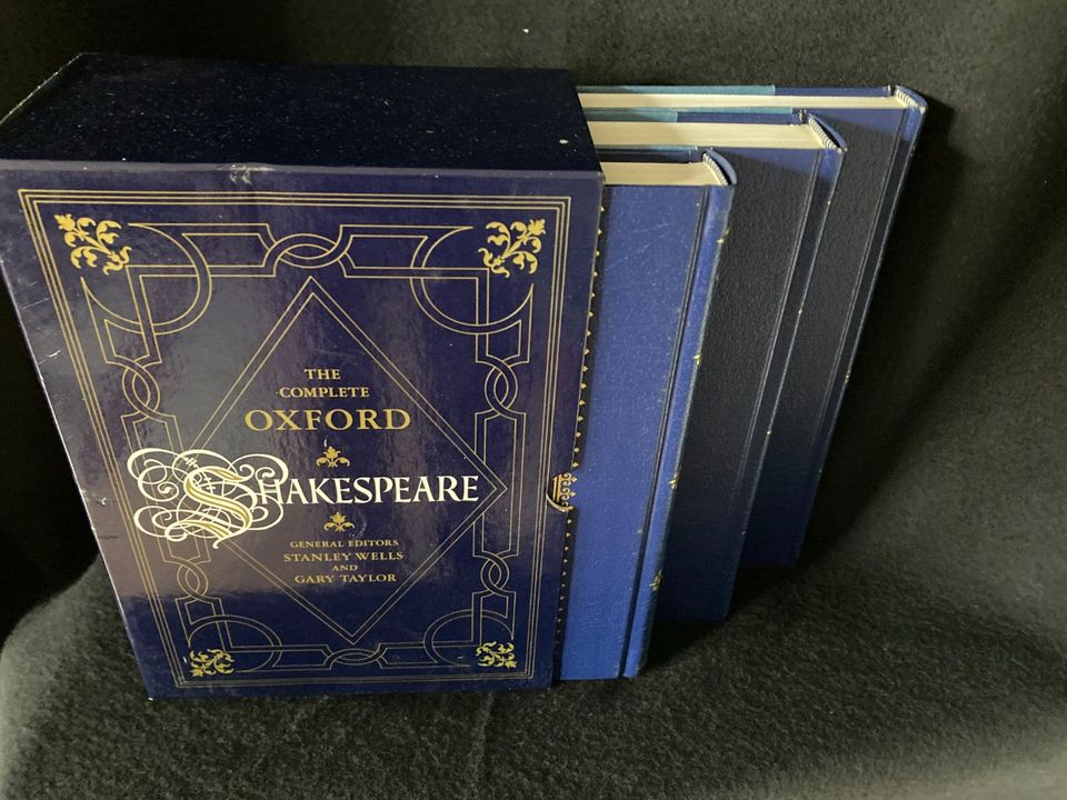 The Complete Oxford Shakespeare in Frankfurt am Main