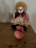 Deko-Clown mit Porzellankopf sitzend Baden-Württemberg - Metzingen Vorschau