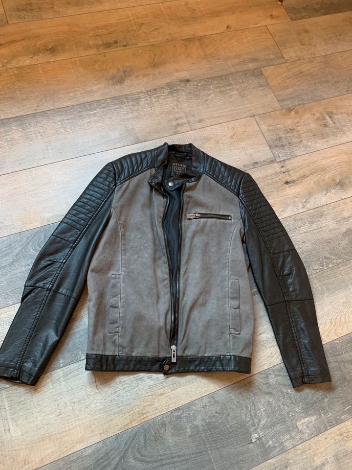 Review Lederjacke Shell Grau/schwarz Größe S in Nordrhein-Westfalen -  Paderborn | eBay Kleinanzeigen ist jetzt Kleinanzeigen