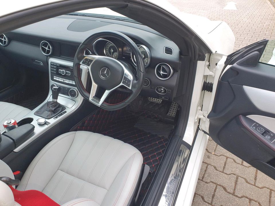 Mercedes Slk 250 AMG Paket 7 gang Automatik Rechtslenker in Halver