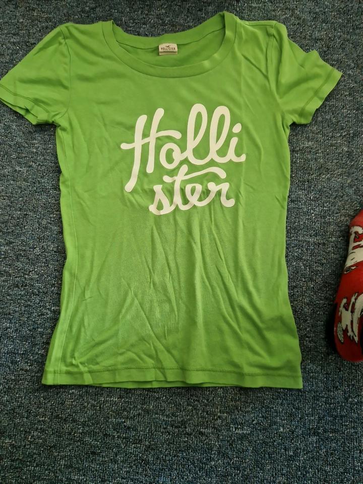tshirts. kleid . Overall  s.oliver. esprit Mexiko. hollister in Minden