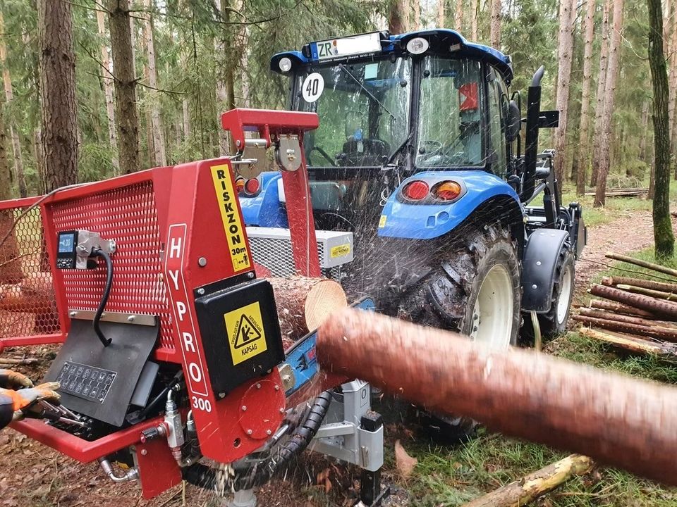 Traktorprozessor HYPRO 300 Forst Wald Holz Harvester in Zeulenroda