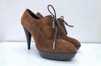 Tod‘s Pumps Stiefeletten Stiefel Absatzschuhe Braun Gr 37 wie NEU Nordrhein-Westfalen - Sankt Augustin Vorschau