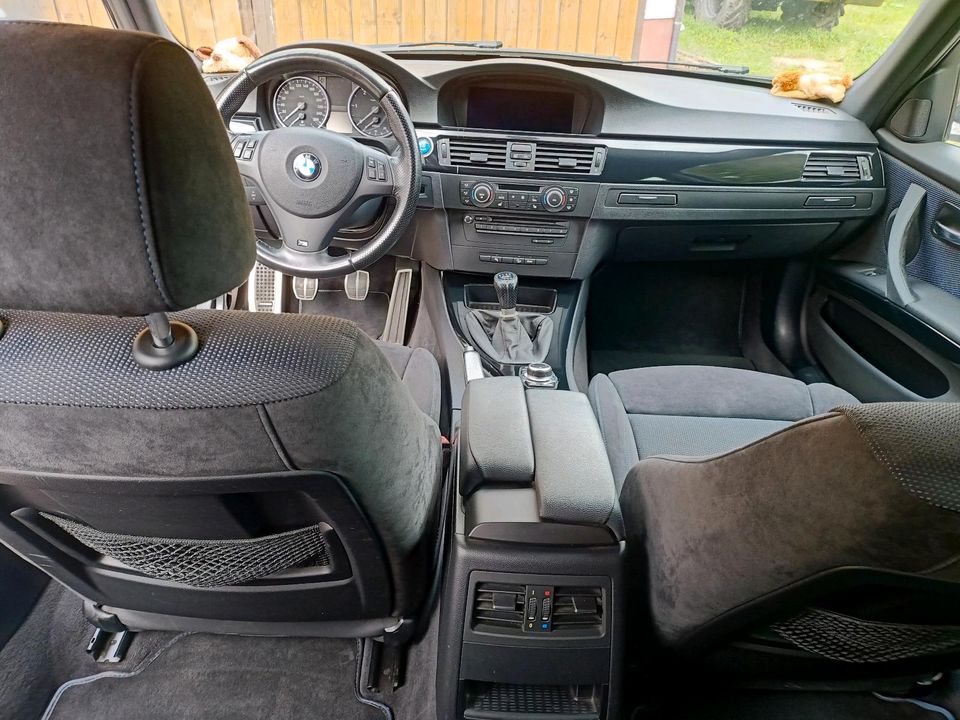 BMW E91 320d xdrive Edition M-Paket in Bitburg