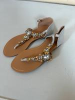 Zehentrenner Sandalen Gr 36 Bayern - Heilsbronn Vorschau