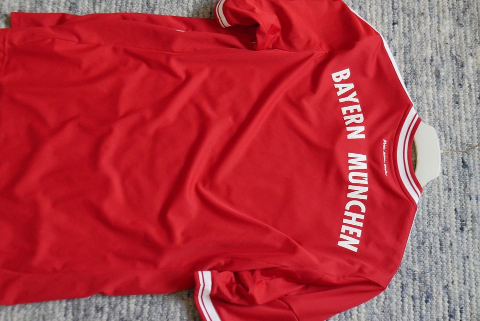 Fußball - Trikot FC Bayern in Dießen