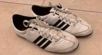 Turnschuhe Sportschuhe Adidas weiß schwarz Größe 37 1/3 München - Thalk.Obersendl.-Forsten-Fürstenr.-Solln Vorschau