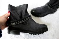 DONNA CAROLINA stylische Stiefeletten 38 Leder Ketten NEUW Hessen - Weilburg Vorschau
