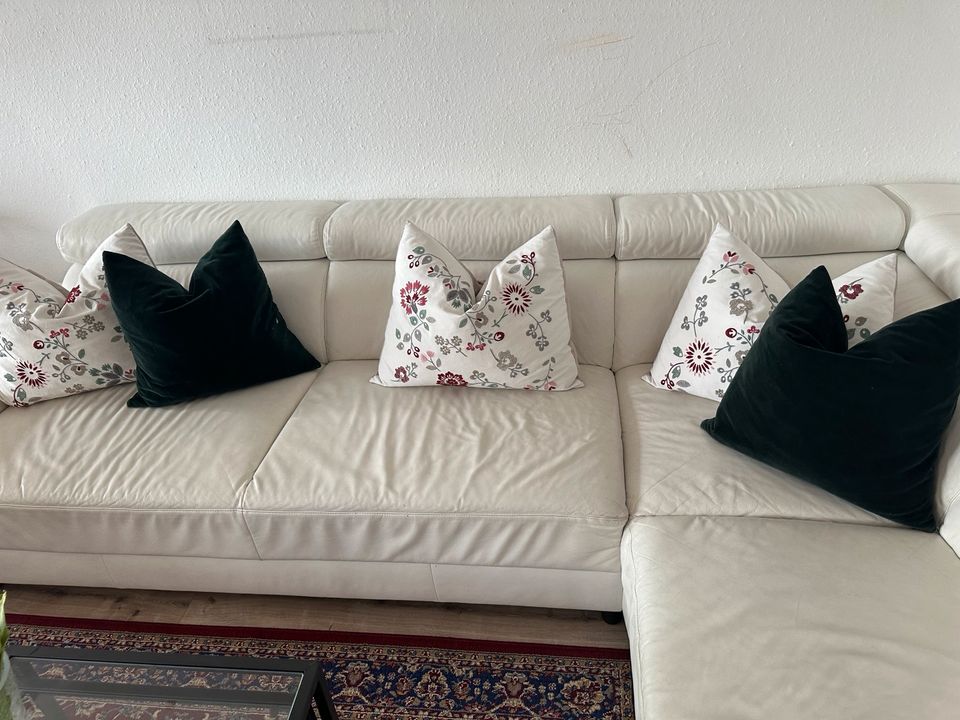 Echt Leder Couch/ Sofa in weiß in Mötzingen
