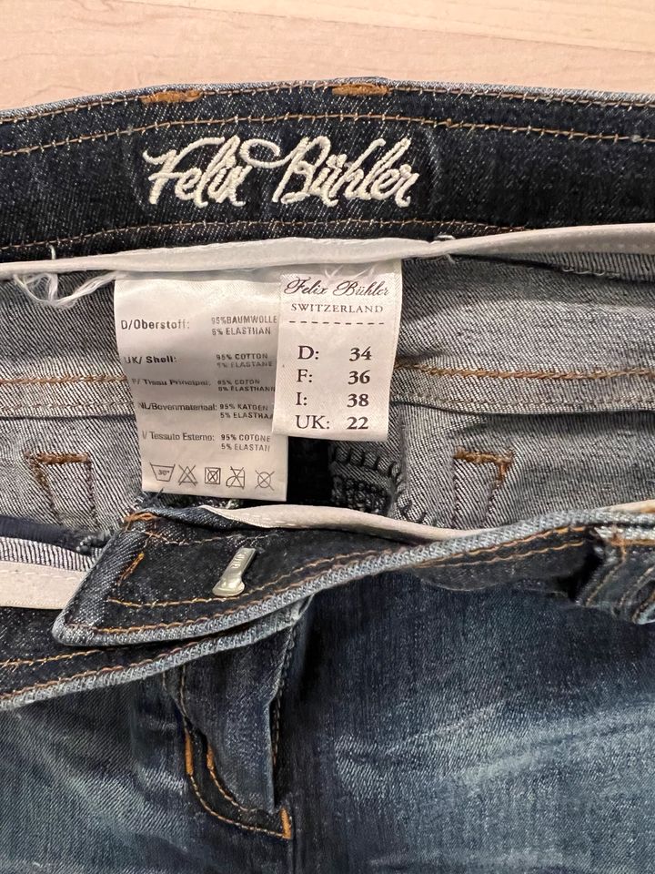 Jeans Reithose Vollbesatz Felix Bühler Gr 34 NEIw in Hamburg