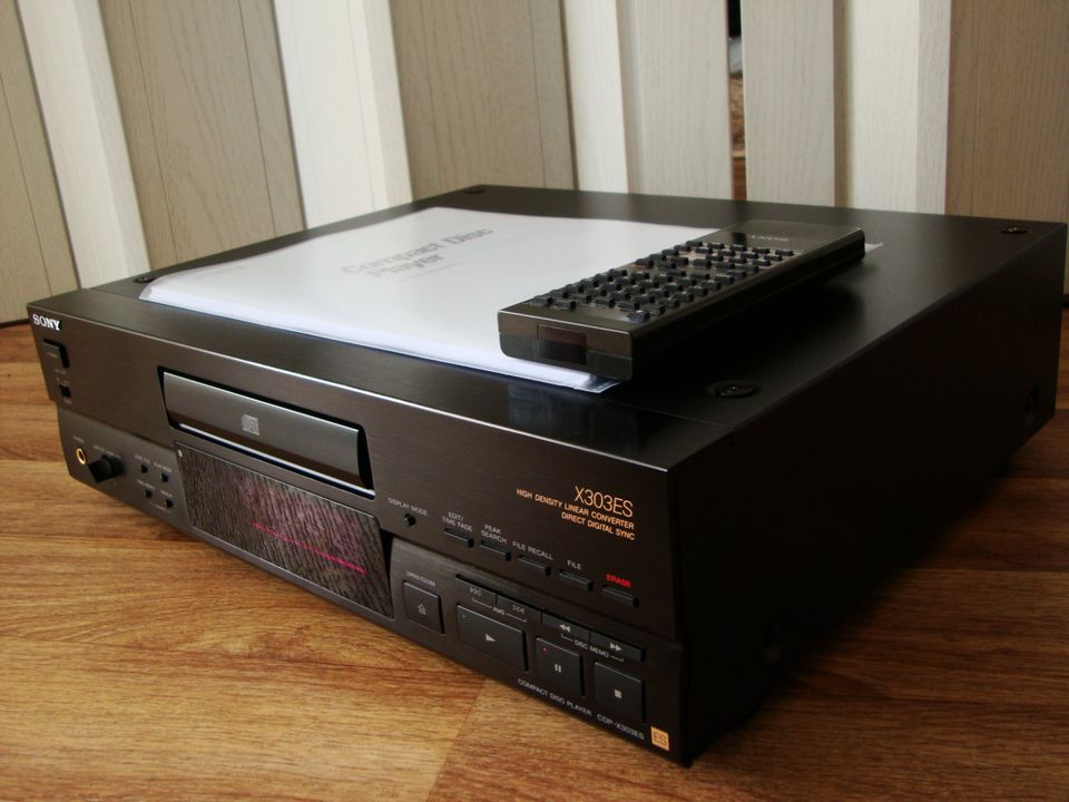 SONY CD Player CDP-X 303 ES mit BDA,FB in Neuötting