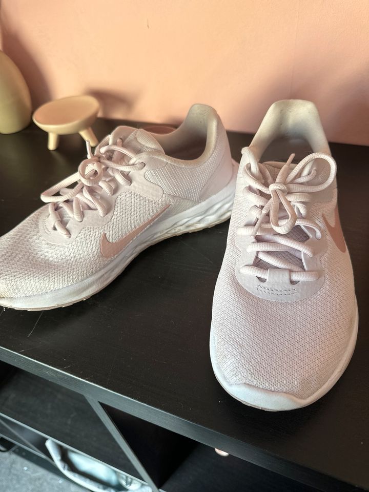 Nike Schuhe Damen in Zeven