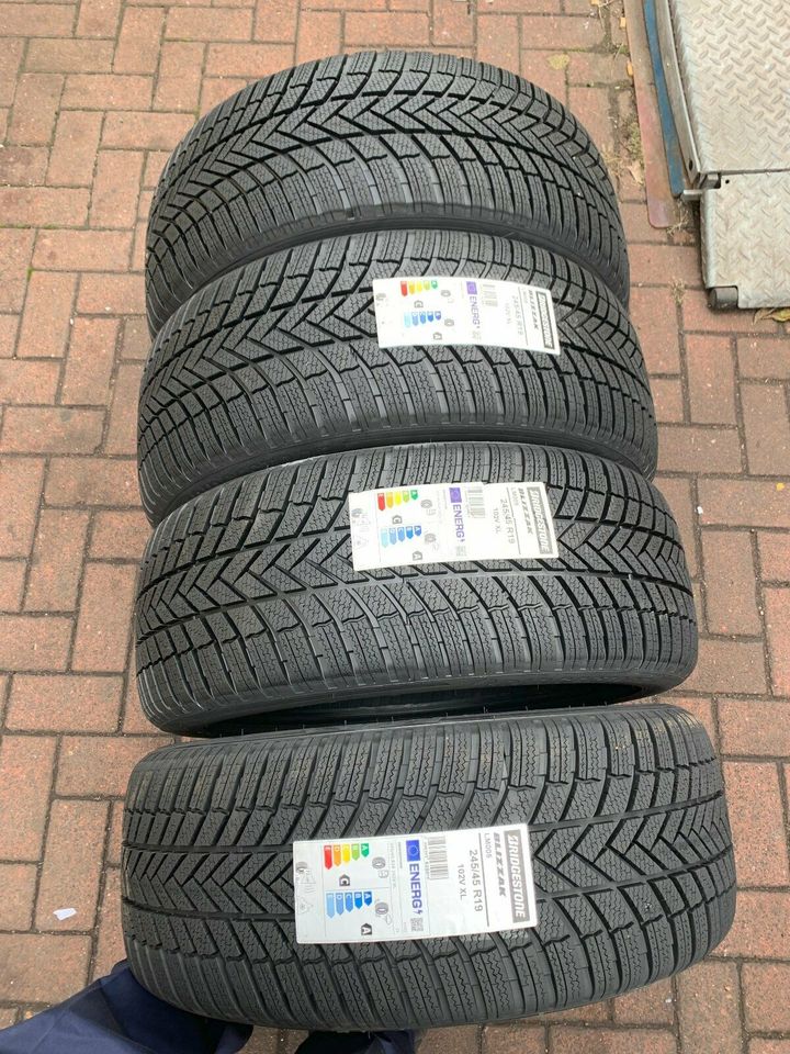 1satz 245/45R19 102V BRIDGESTONE BLIZZAK LM005 NEU inkl.MONTAGE! in Stockstadt a. Main