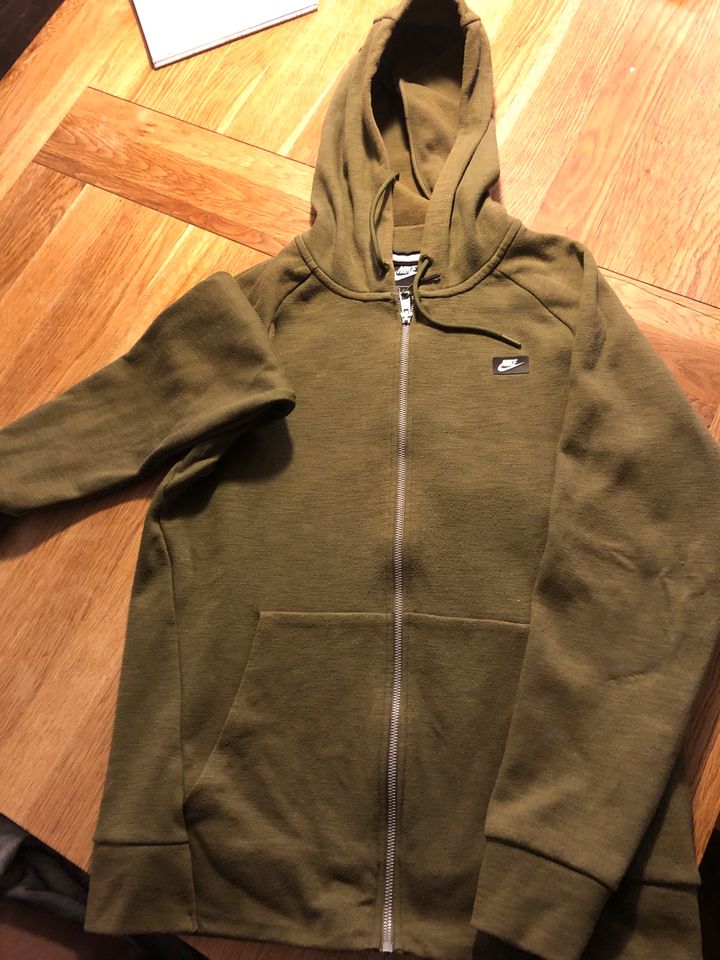 Nike Hoodie mit Zipper in Berlin