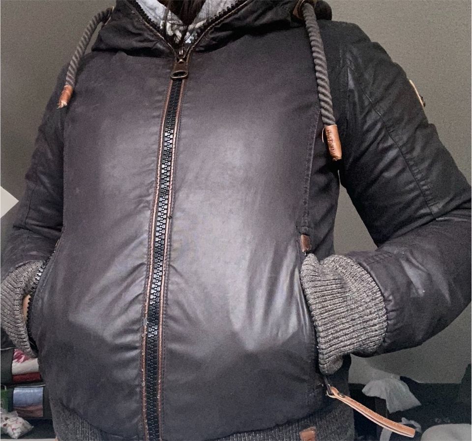 Naketano Winterjacke in der Größe S in Langenhagen