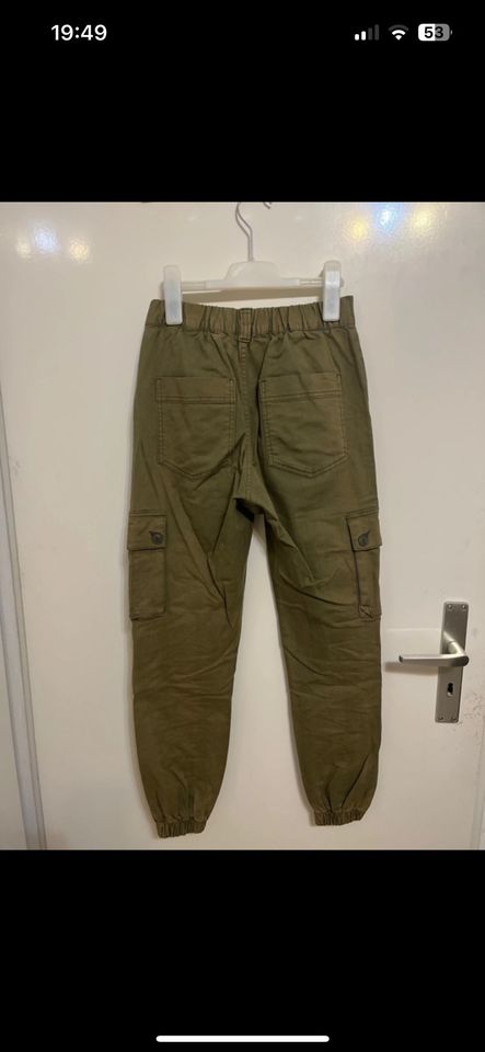 Khaki Cargohose in Landshut