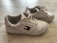 Tommy Hilfiger Sneaker Größe 39 weiß Nordrhein-Westfalen - Odenthal Vorschau