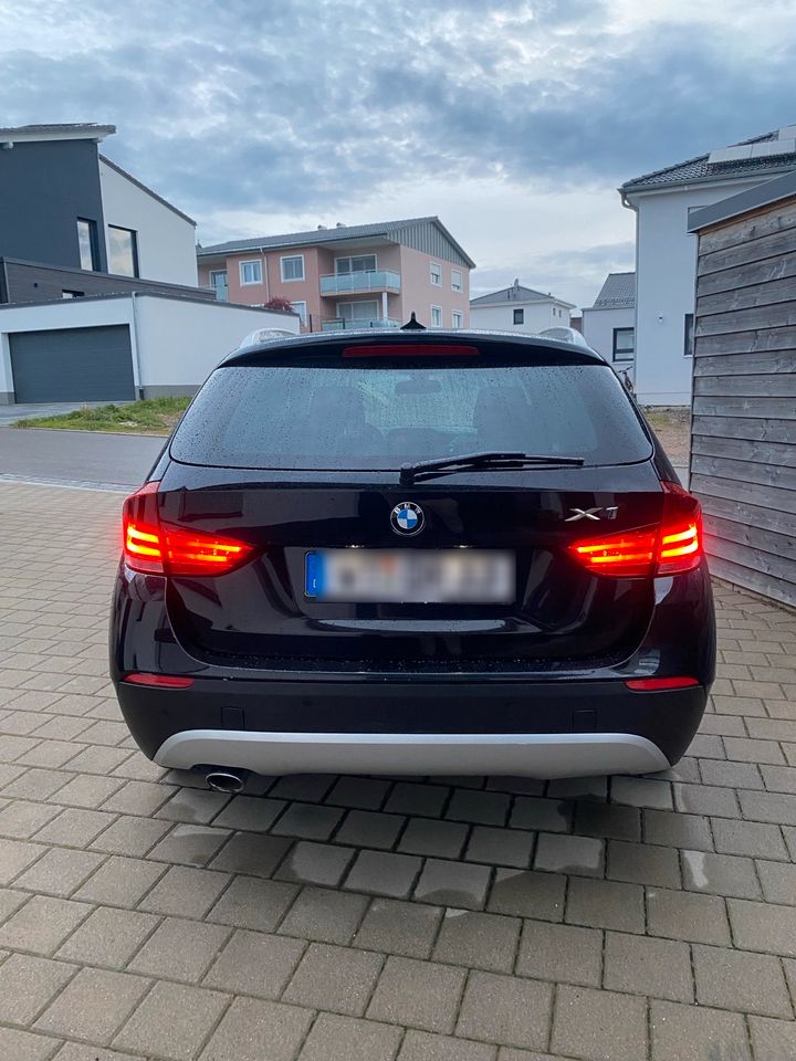BMW X1 2.0 Diesel Vollausgestattete in Bonndorf