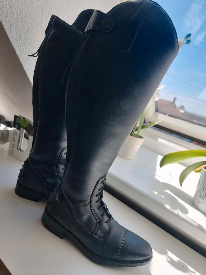 Damen Reitstiefel in Neustrelitz