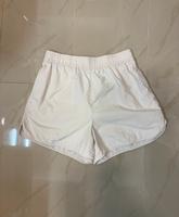 H&M Shorts Kurze Hose Creme Damen S/36 Berlin - Wilmersdorf Vorschau