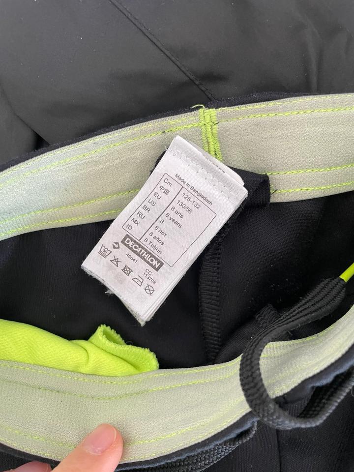Fussballhose Fußballregenjacke Fußballschuhe Fussballset 128 in Schlangenbad