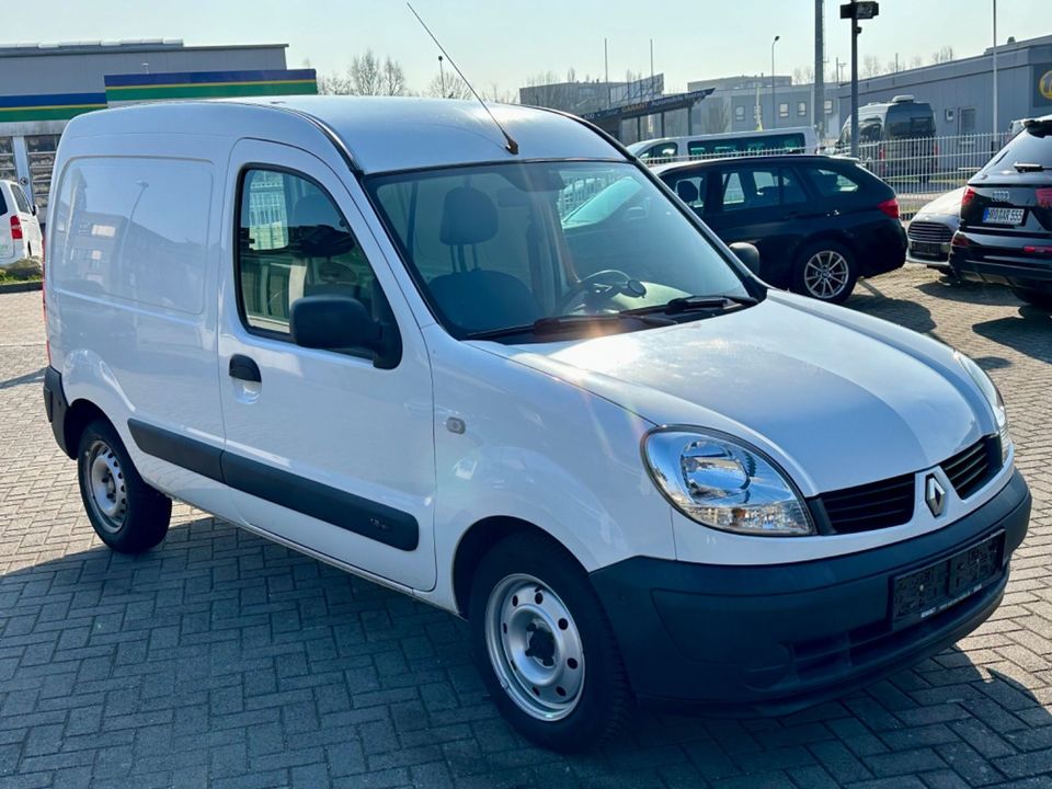 Renault Kangoo Rapid Campus in Rostock