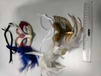 Venezianische Maske mit Federn Blume gold weiß rot lila NEU Stuttgart - Mühlhausen Vorschau