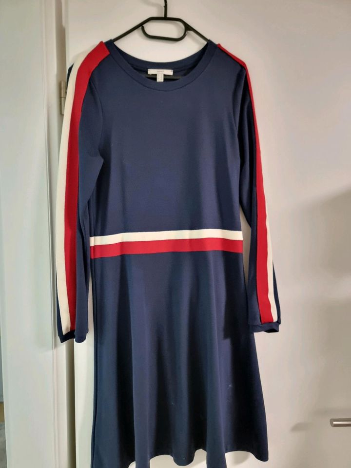 Esprit Kleid in Nürnberg (Mittelfr)