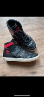 Adidas sneaker hoch geschlossen schwarz rot Leipzig - Eutritzsch Vorschau