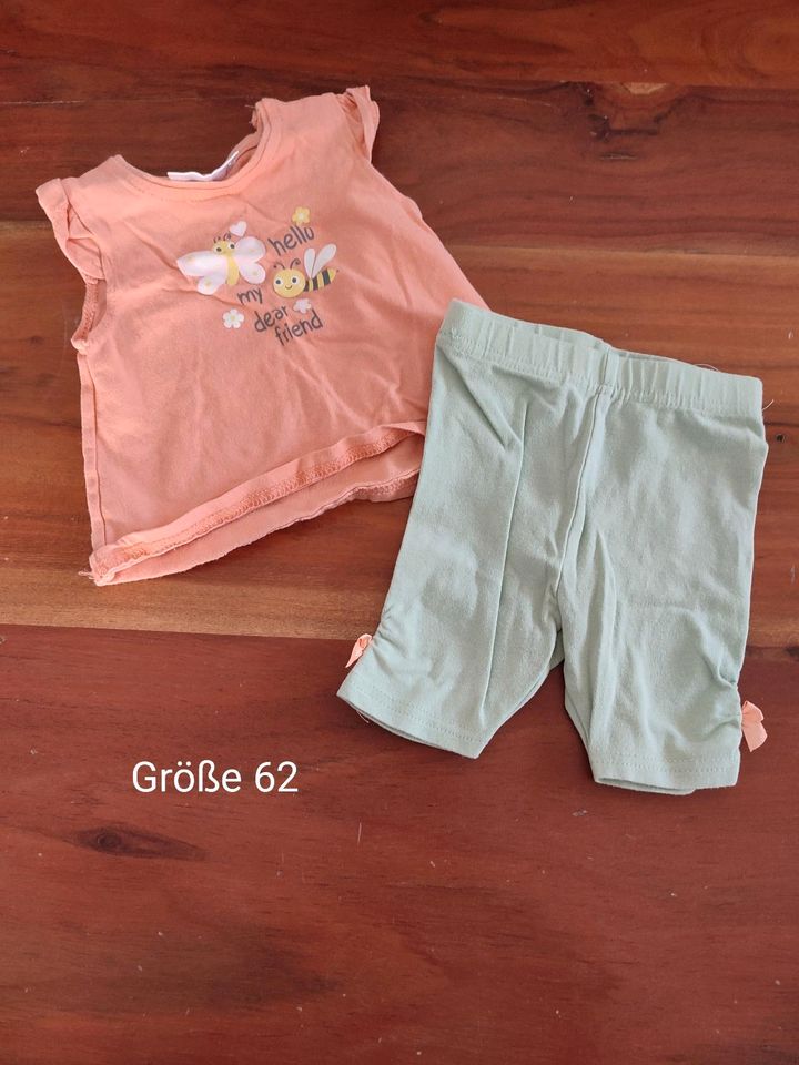 Babykleidung Mädchen Größe 62/68 in Ergoldsbach