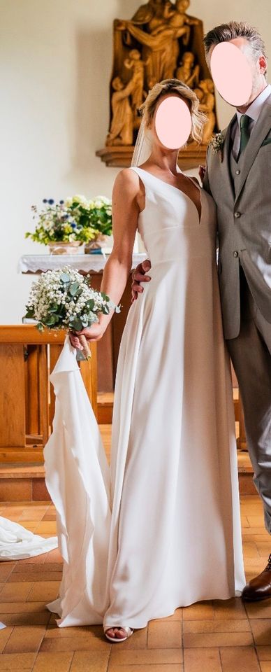 Brautkleid Bianco Anastasia A-Linie Rückenausschnitt und Schleier in Pulheim