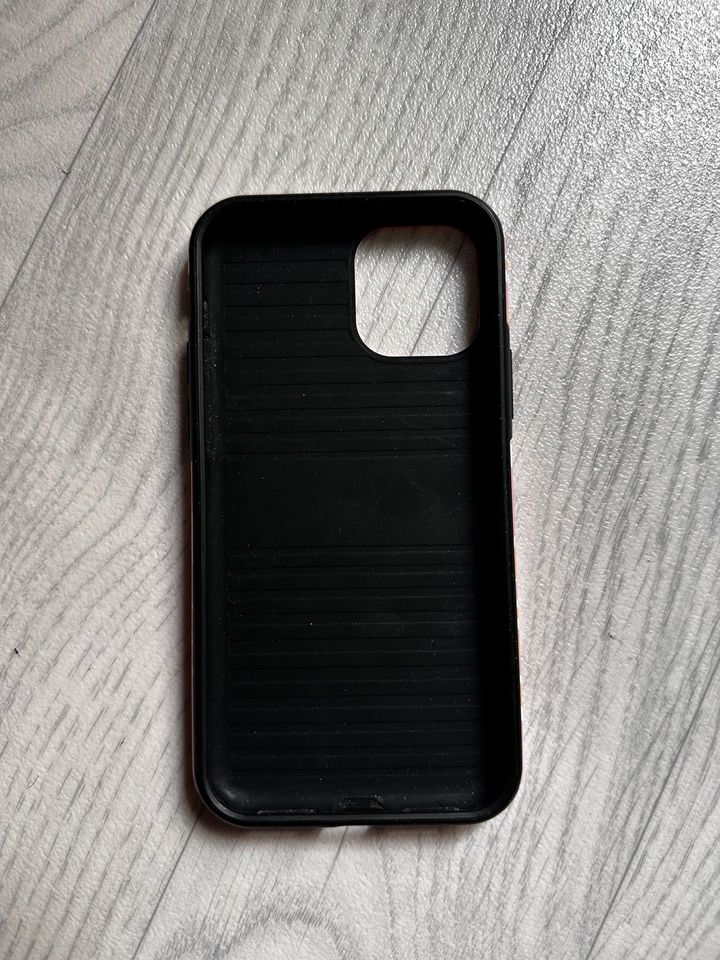 Burga iPhone 11 Pro Hardcase - Handyhülle in Berlin