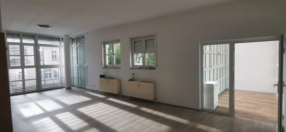 Großzügige 4,5 Zimmer Wohnung mit Glasveranda im Zentrum Torgau in Torgau