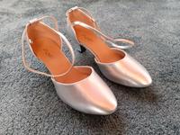 Damenschuhe Gr. 41 Silber neu Niedersachsen - Meine Vorschau
