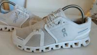 On Cloud Running Lauf Sport Swiss Engineering Gr 39 Frankfurt am Main - Kalbach Vorschau