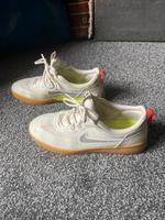 Nike Damen Schuhe Gr.38,5 Hessen - Rimbach Vorschau