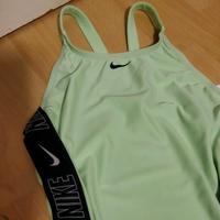 Nike Badeanzug  Gr. M  UVP 52,90 nagelneu Hessen - Kassel Vorschau
