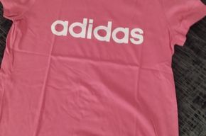 Adidas Damen-Hoodie und T-Shirt zusammen in Oberhausen